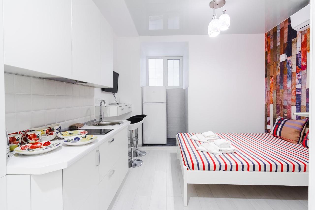 Art Apartments On Deribasovskaya أوديسا المظهر الخارجي الصورة