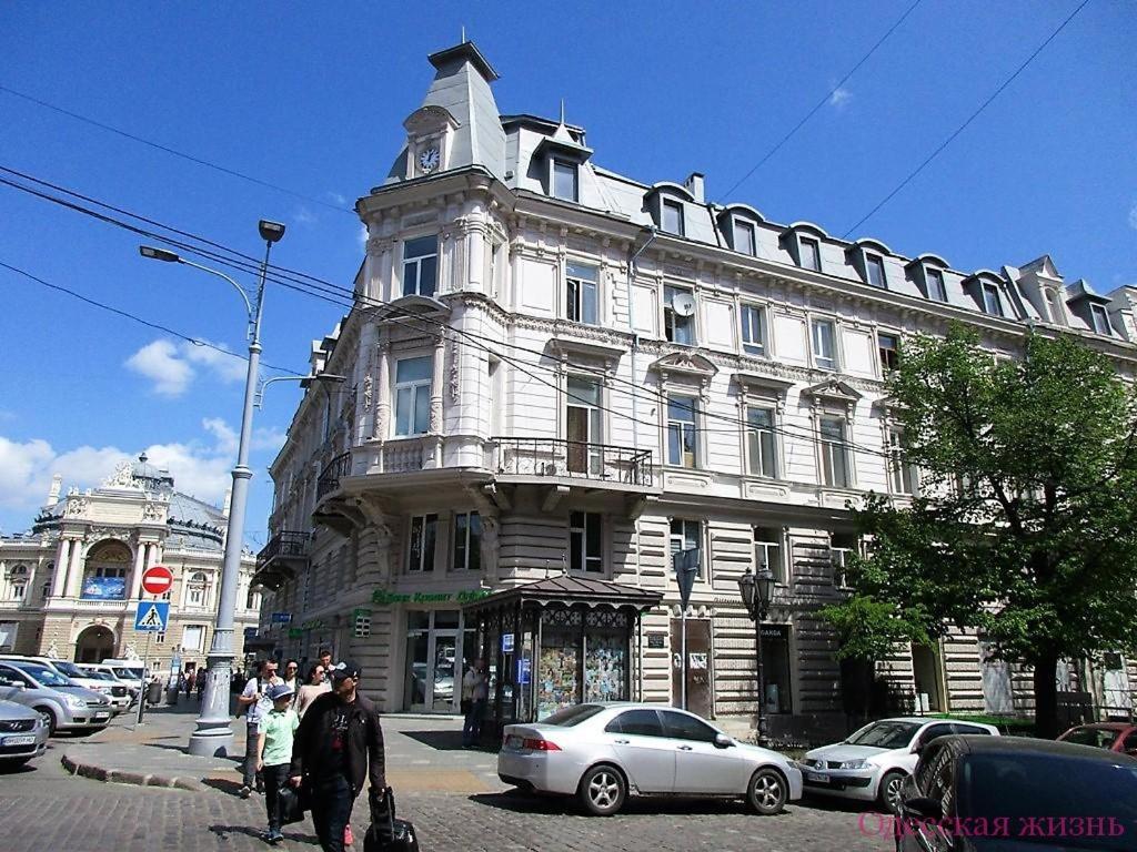 Art Apartments On Deribasovskaya أوديسا المظهر الخارجي الصورة