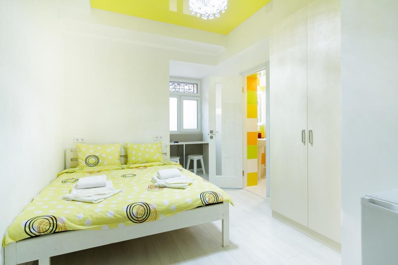 Art Apartments On Deribasovskaya أوديسا المظهر الخارجي الصورة