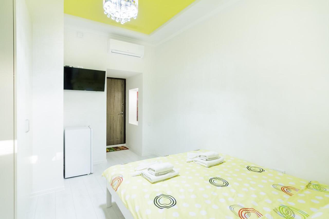 Art Apartments On Deribasovskaya أوديسا المظهر الخارجي الصورة