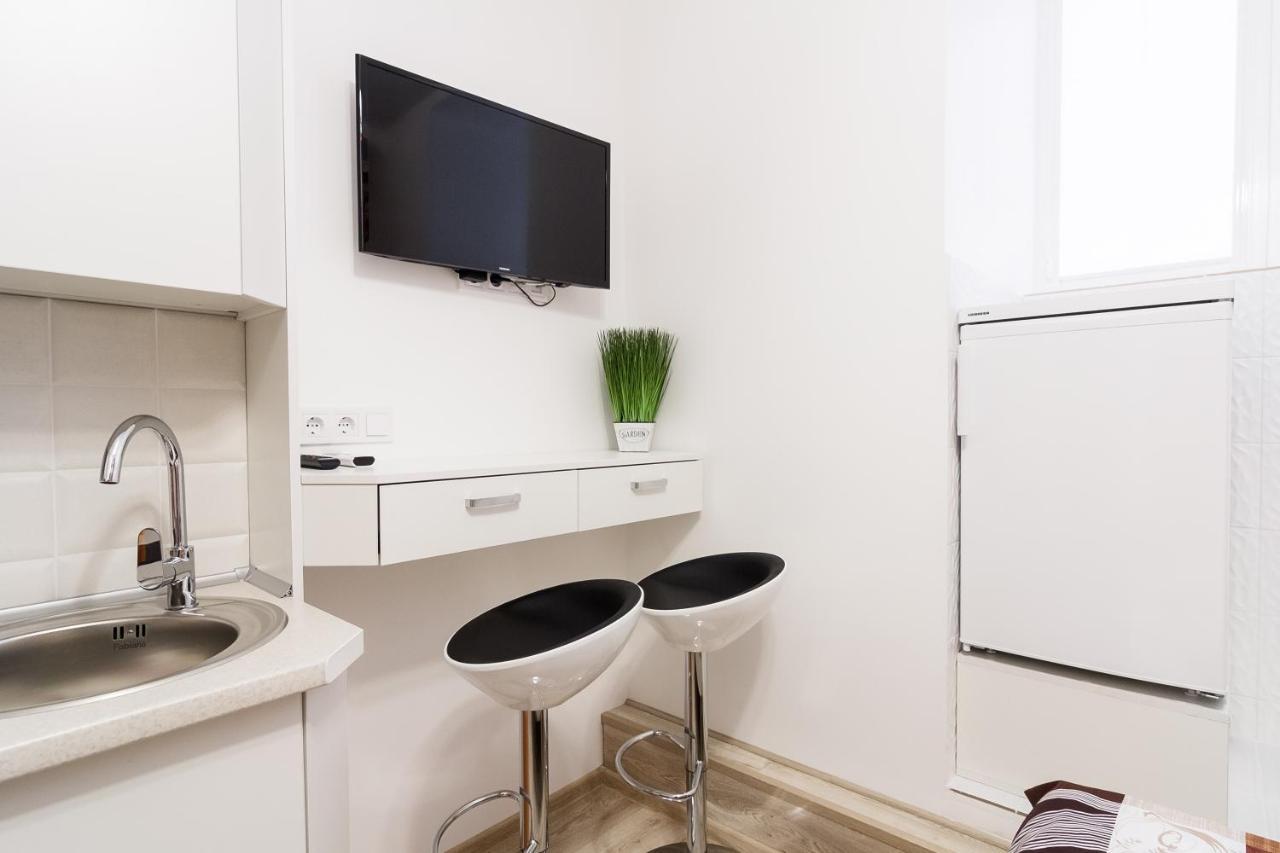 Art Apartments On Deribasovskaya أوديسا المظهر الخارجي الصورة