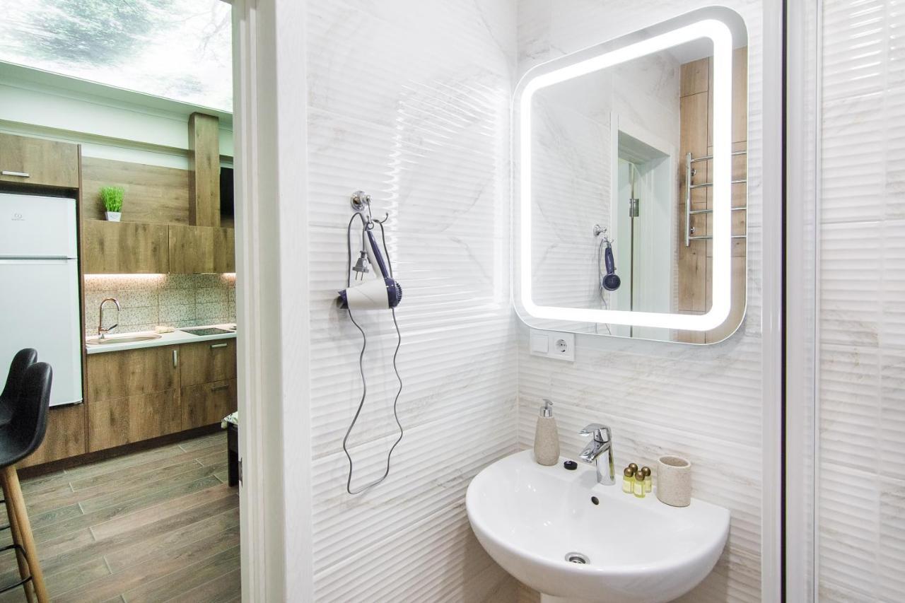 Art Apartments On Deribasovskaya أوديسا المظهر الخارجي الصورة